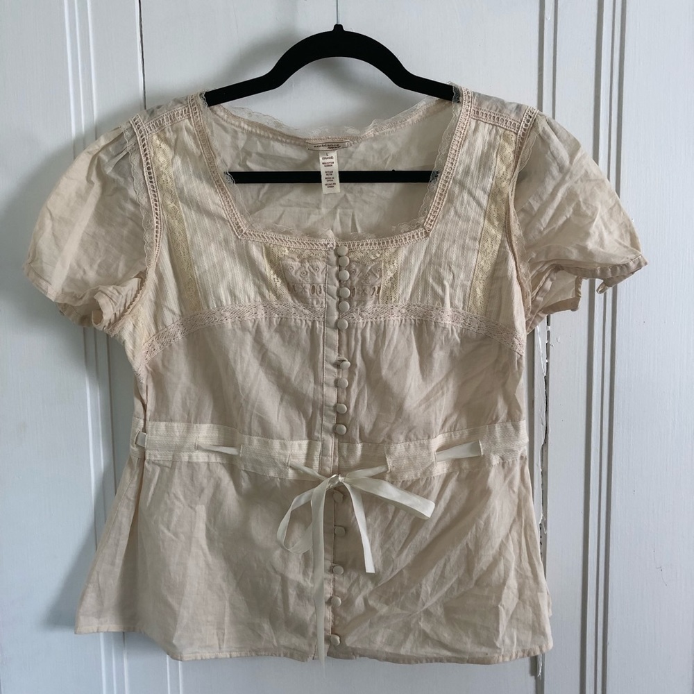 Romantic Cream Cotton Blouse with Cinch Waist